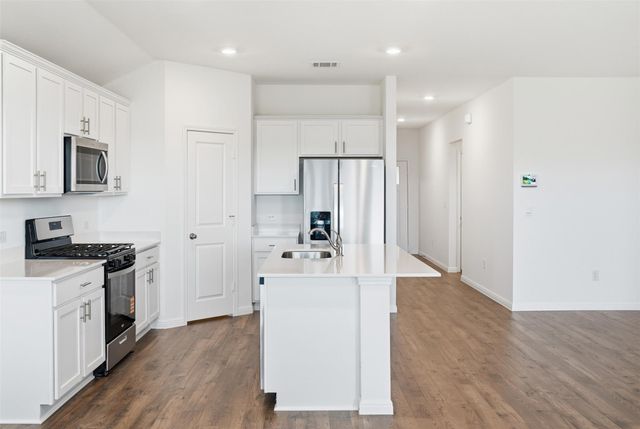 331 Mustang Lake CIR, Buda, TX 78610