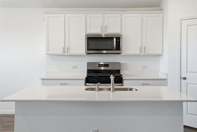 331 Mustang Lake CIR, Buda, TX 78610