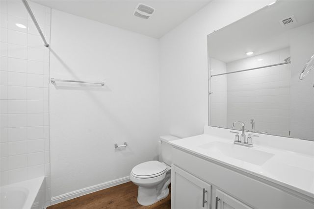 331 Mustang Lake CIR, Buda, TX 78610