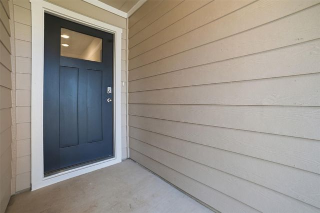 331 Mustang Lake CIR, Buda, TX 78610