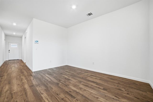 331 Mustang Lake CIR, Buda, TX 78610