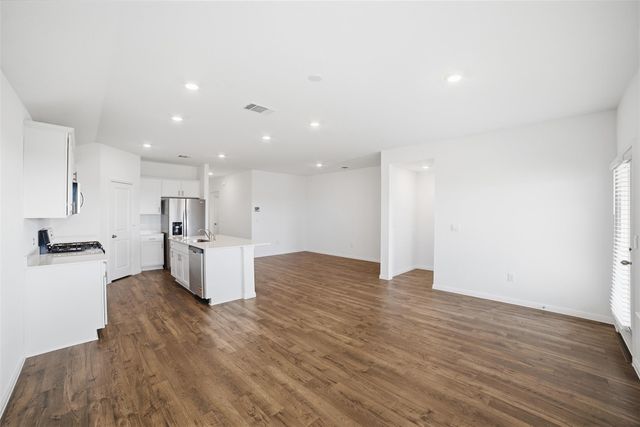 331 Mustang Lake CIR, Buda, TX 78610