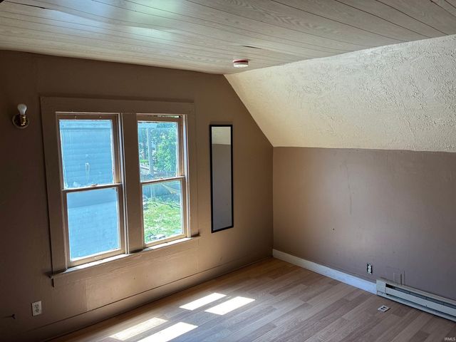 311 Hillside Court, Elkhart, IN 46516