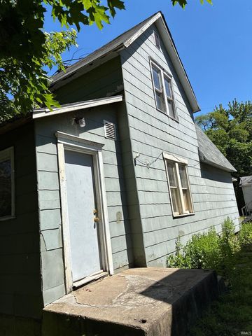 311 Hillside Court, Elkhart, IN 46516