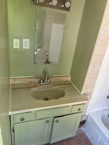 311 Hillside Court, Elkhart, IN 46516