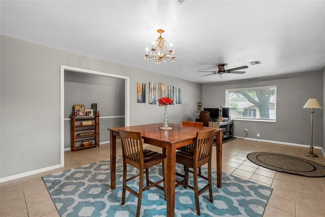7440 Brentwood Circle, Woodway, TX 76712
