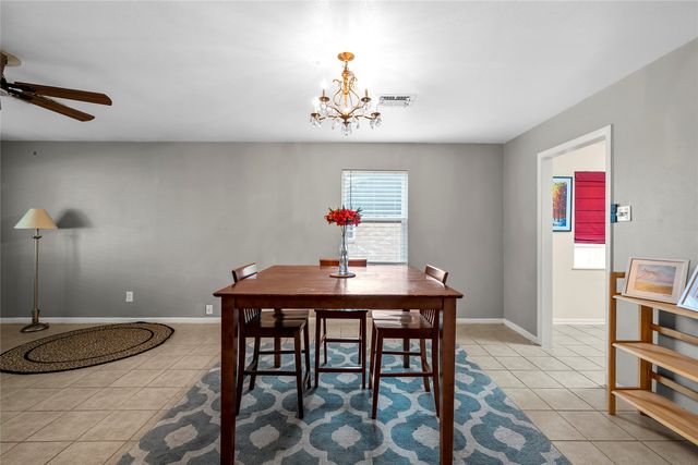 7440 Brentwood Circle, Woodway, TX 76712