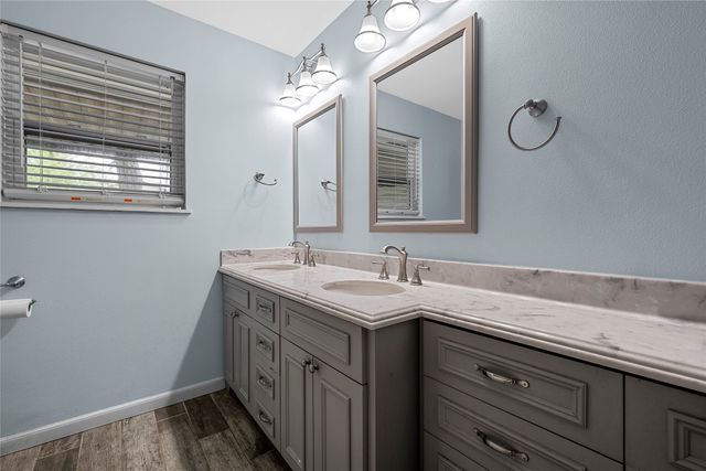 7440 Brentwood Circle, Woodway, TX 76712