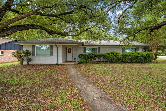 7440 Brentwood Circle, Woodway, TX 76712
