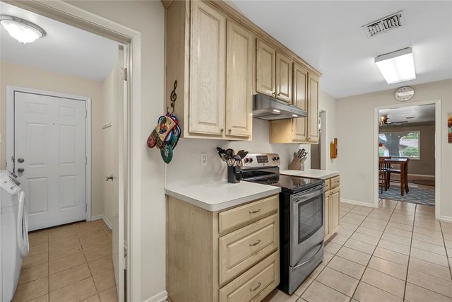 7440 Brentwood Circle, Woodway, TX 76712