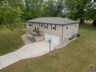 4311 NW Valley RD, Topeka, KS 66618