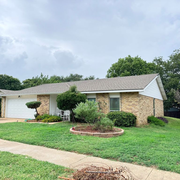 6703 Forestview Drive, Arlington, TX 76016
