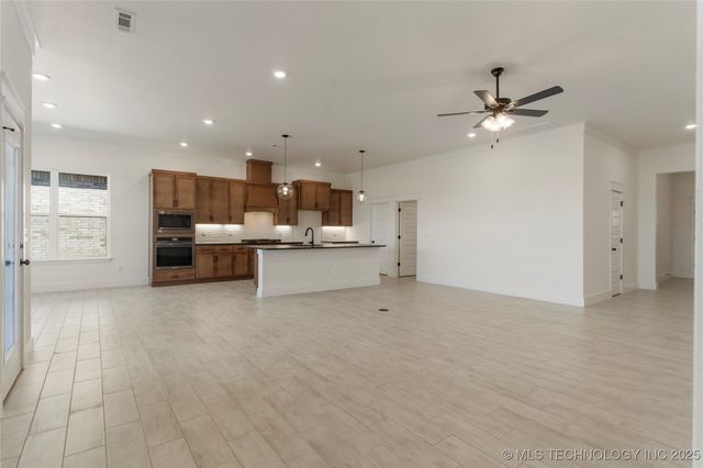 6104 N 27th Street, Broken Arrow, OK 74014