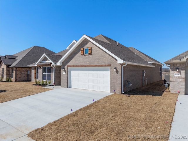 6104 N 27th Street, Broken Arrow, OK 74014