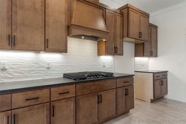 6104 N 27th Street, Broken Arrow, OK 74014