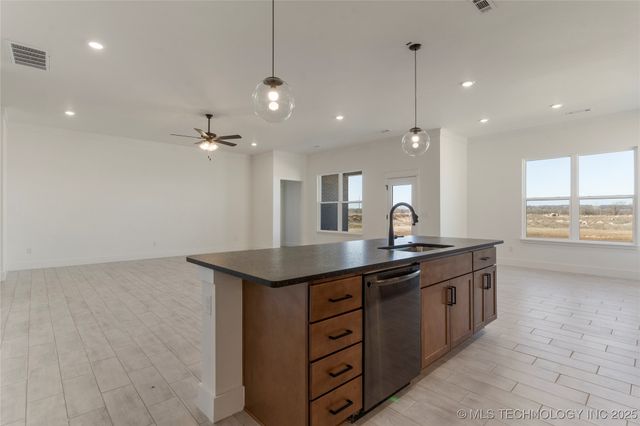 6104 N 27th Street, Broken Arrow, OK 74014