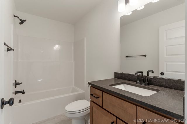 6104 N 27th Street, Broken Arrow, OK 74014