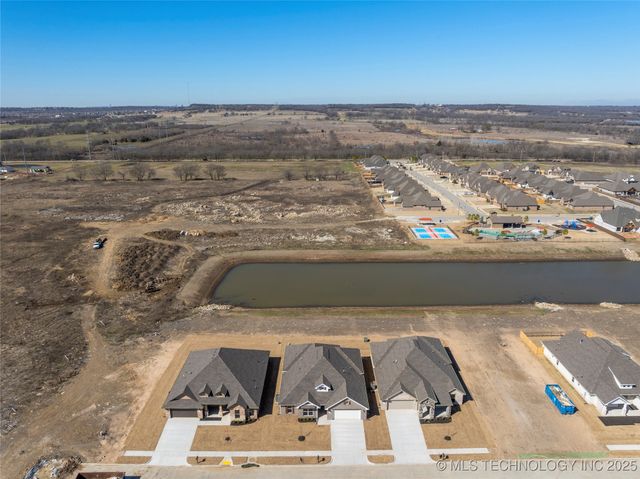 6104 N 27th Street, Broken Arrow, OK 74014