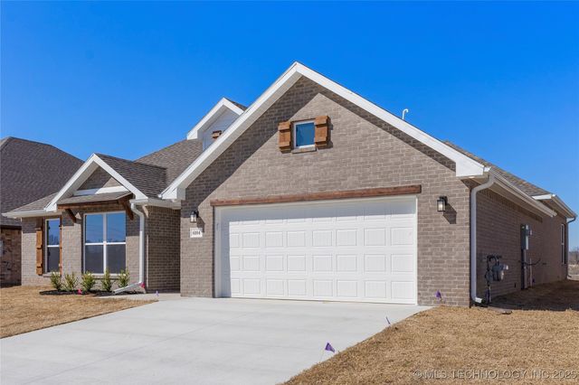 6104 N 27th Street, Broken Arrow, OK 74014