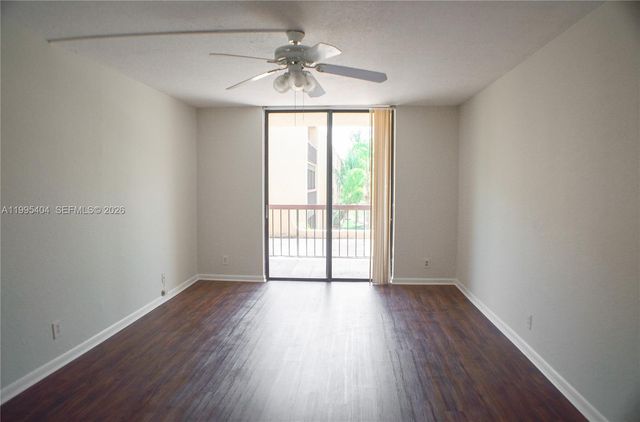 733 SE 1st Way 206, Deerfield Beach, FL 33441