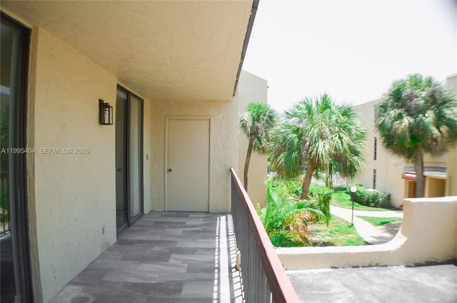 733 SE 1st Way 206, Deerfield Beach, FL 33441