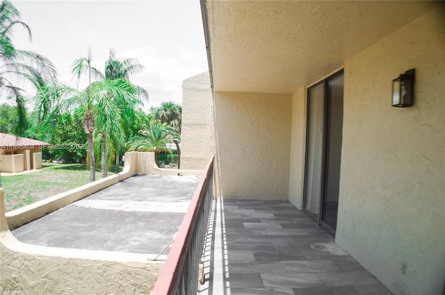 733 SE 1st Way 206, Deerfield Beach, FL 33441