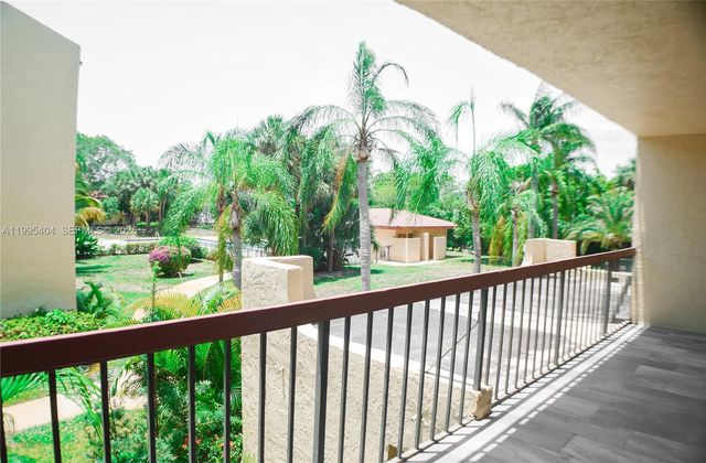 733 SE 1st Way 206, Deerfield Beach, FL 33441