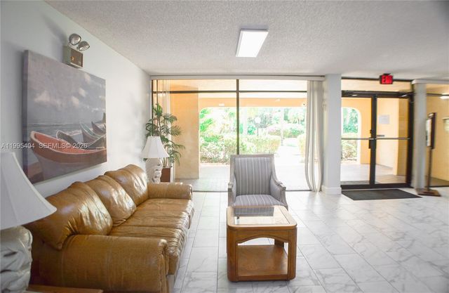 733 SE 1st Way 206, Deerfield Beach, FL 33441