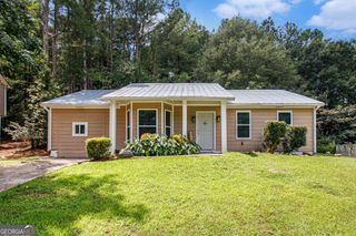 6945 Brown Drive S, Fairburn, GA 30213