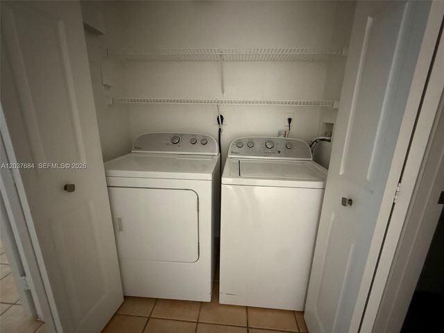 711 SW 111th Way 105, Pembroke Pines, FL 33025