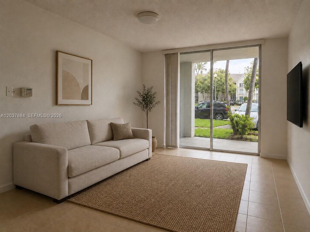711 SW 111th Way 105, Pembroke Pines, FL 33025