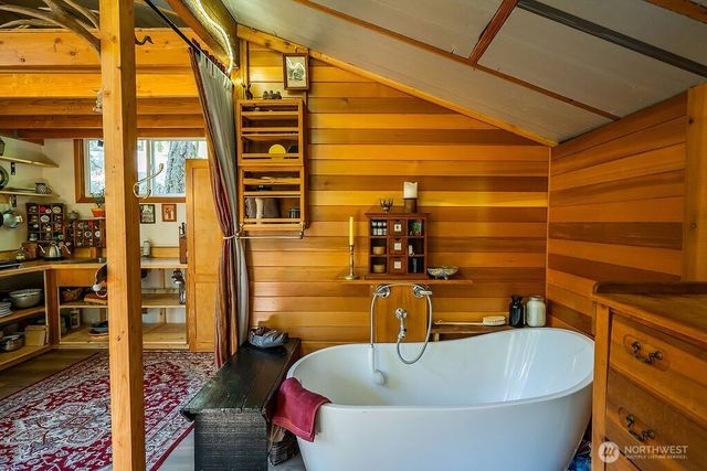 4160 Mud Bay Road, Lopez Island, WA 98261