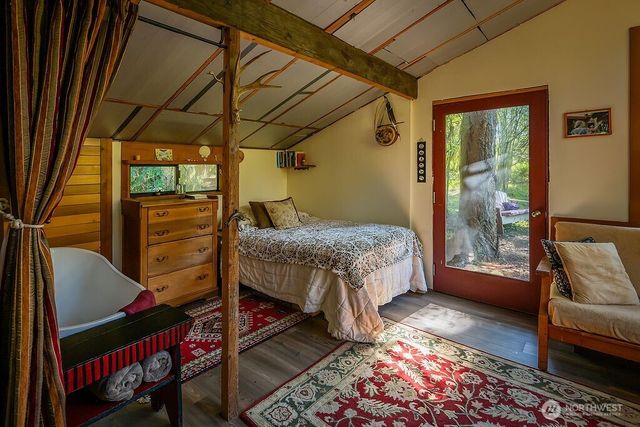 4160 Mud Bay Road, Lopez Island, WA 98261