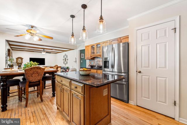 14 PATRICK HENRY DR, Marlton, NJ 08053