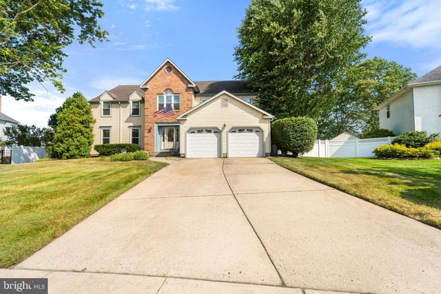 14 PATRICK HENRY DR, Marlton, NJ 08053