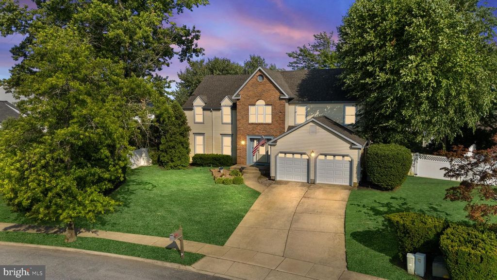 14 PATRICK HENRY DR, Marlton, NJ 08053