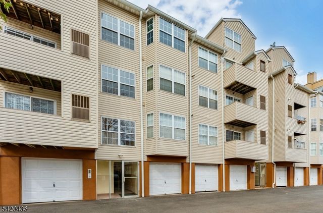 1342 North Ave D4, Elizabeth City, NJ 07208