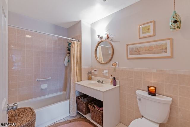 1342 North Ave D4, Elizabeth City, NJ 07208