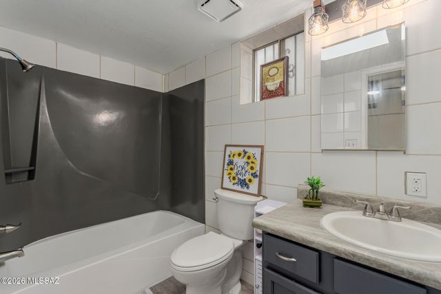 5017 S 11th Avenue, Tucson, AZ 85706