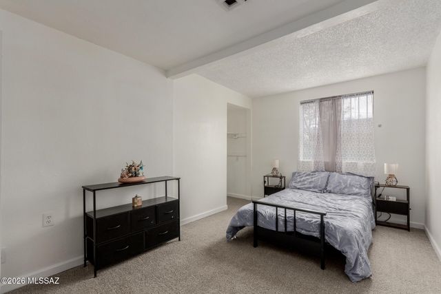 5017 S 11th Avenue, Tucson, AZ 85706