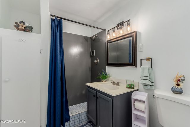 5017 S 11th Avenue, Tucson, AZ 85706