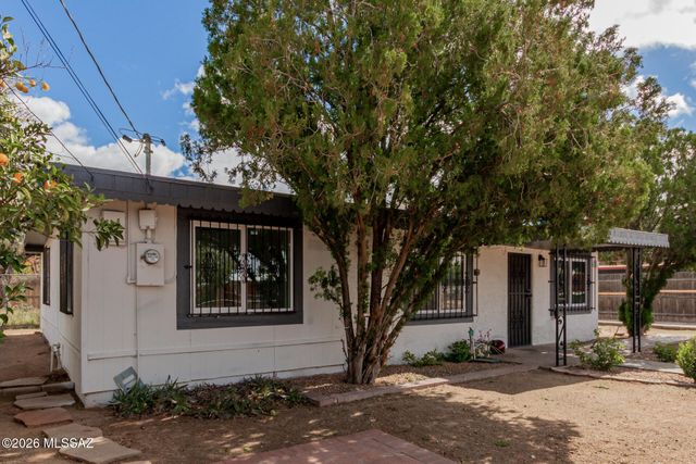 5017 S 11th Avenue, Tucson, AZ 85706