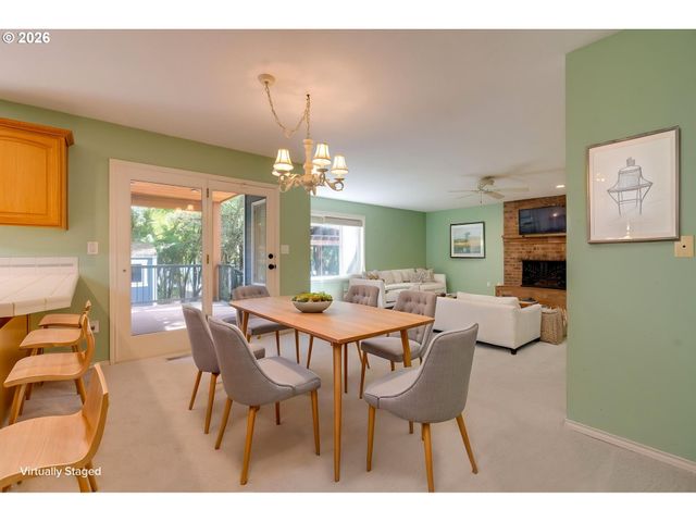 9515 Sw ELROSE St, Portland, OR 97224