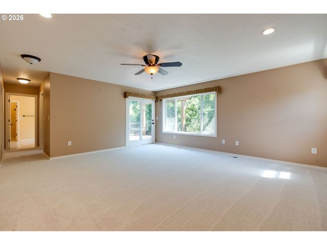 9515 Sw ELROSE St, Portland, OR 97224
