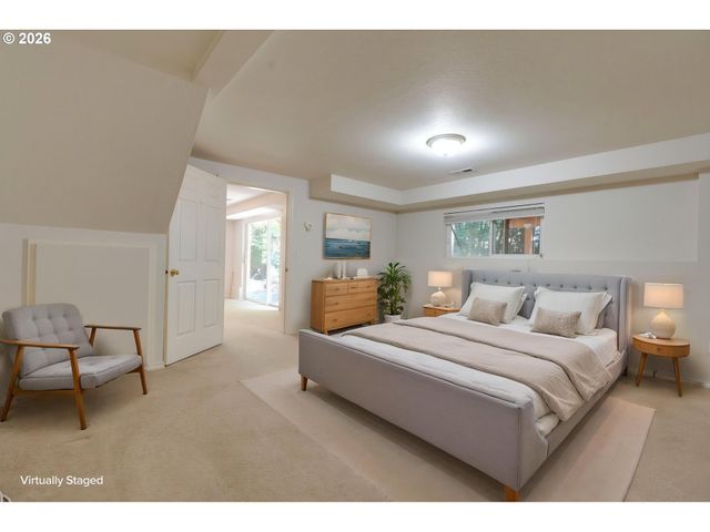 9515 Sw ELROSE St, Portland, OR 97224