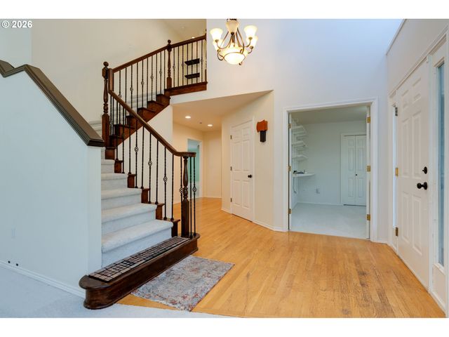 9515 Sw ELROSE St, Portland, OR 97224