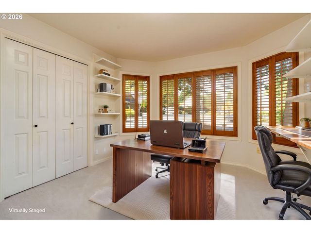 9515 Sw ELROSE St, Portland, OR 97224