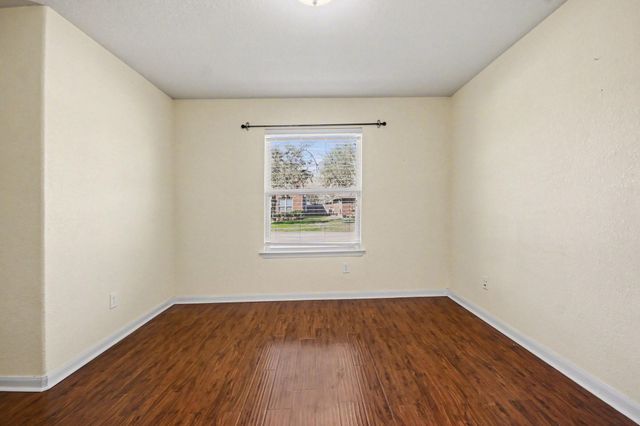 2980 Sandy Bank Court, Pearland, TX 77581