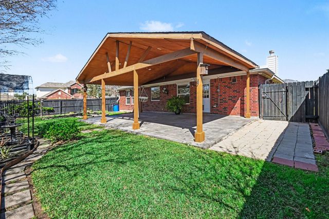 2980 Sandy Bank Court, Pearland, TX 77581