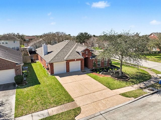 2980 Sandy Bank Court, Pearland, TX 77581